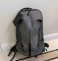 ARCTERYX 雙肩揹包 Arro 16L 灰色 黑色 背囊