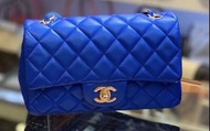 88%新 Chanel Classic Mini Flap 藍色金扣斜咩袋 全新要4萬多！