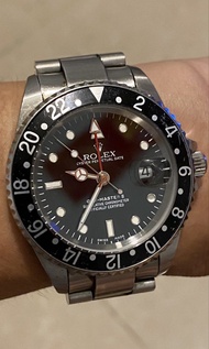 Rolex 勞力士 GMT-Master II 兩地時間鋼錶，型號為 16710 常稱「黑圈紅針」（請留意相片、價錢、機芯，乜都影晒，🙅‍♂️不必多問，有停秒功能，上好鏈+- 5秒，一切正常）