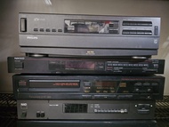 Philips AK701 CD播放器，Nikko NT-540 CD播放器，Paramount D/VF 900 CD播放器，NAD 4225 stereo  Tuner