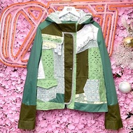 OTT獨一無二•Unique日系綠色刺繡拼布可拆帽蕾絲通花風衣外套