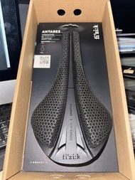 Fizik Antares versus Evo R1 Adaptive 3D 打印彈座位