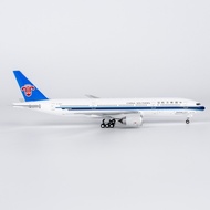 Ready Stock NG Brand 1: 400 China Southern Airlines B777-200ER B-2057 Alloy Aircraft Model