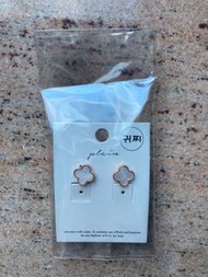 ［Final Sale till 28 Feb]韓國買夾耳環 [似Van Cleef]