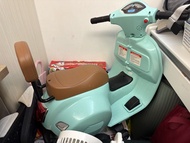 兒童電動電單車 Vespa款 淺綠色