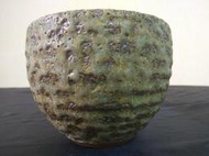 《茁壯啟業 》茶碗 蟲蛀茶碗（淺墨綠色） 田承泰老師 11.6x11.6x8.9 cm　K264