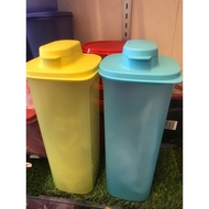 [FRIDGE BOTTLE 2LITER TUPPERWARE BRAND] botol air peti ais 2L merah dan kuning