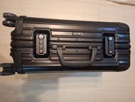 Rimowa 行李箱