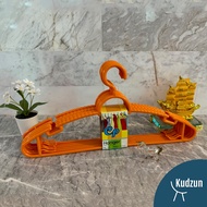 Kudzun ไม้แขวนเสื้อ พลาสติกหนา แพค 6 ชิ้นไม้แขวนเสื้อ#303เกรด A Kudzun