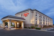 แฮมป์ตัน อินน์ พอร์ตแลนด์ แอร์พอร์ต (Hampton Inn Portland Airport)