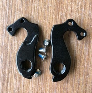 2pcs Bike rear gear mech derailleur hangers dropouts for XDS Java Siluro Triace S220 Sava R5 Fervent Thrill with screws