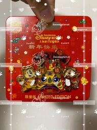 上海迪士尼樂園 SHDL 2022新春 新年 虎年系列 大鼻鋼牙 Chip ‘n’ Dale 䓫䓫 蒂蒂 限量徽章  pin
