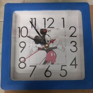 Square wall clock 25×25