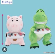 Toy Story toystory 反斗奇兵30周年 sega Disney 迪士尼 玩具總動員 公仔 豬仔錢罌火腿 hamm 抱抱龍Rex 恐龍 遊戲機手掣 日本景品