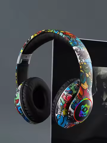 Fashion foldable headset Bluetooth headset, graffiti design, integrated convenient button, cool colo