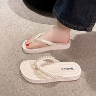 【Ready stock】夹趾人字拖鞋女外穿新款夏季法式平底沙滩鞋高级感夹脚罗马鞋Women's flip flops with clipped toes for outdoor wear  new 