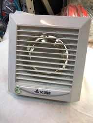 國內名牌 艾美特 浴室專用 小型抽氣扇 可接駁4寸喉管 買咗不合用 平讓$99元 沙田圍站交收