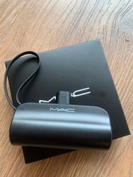 MAC彩妝推出的旅充電器