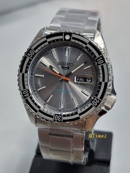 特別版 Seiko 5 Sports SRPK09K1 SRPK09 Automatic watch 機械錶 自動錶 上鍊錶 直徑42.5mm 100米防水 錶殼底部刻有 SPECIAL EDITION