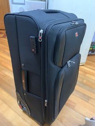 28’’ luggage suitcases Delsey 28吋行李箱