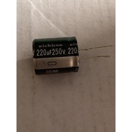 Elco capacitor 220uf / 250v