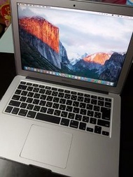 Apple 蘋果 MacBook Air 13.3" 2015 / i5 / 4G Ram / 128SSD 連充電器，可以試機 功課 大學 必備