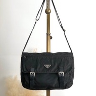 【 日本直送名牌中古包 】PRADA 普拉達 側背包 黑色 三角標誌 尼龍 郵差包 vintage 2i7imi