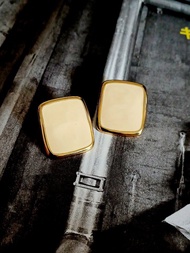vintage jewelry  Monet 古董方框白琺瑯夾式耳環