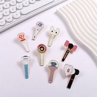2025 NWJNS THEBOYZ ATEEZ Treasure RedVelvet Lamp Style Metal Brooch Badge
