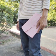 子供と一緒に成長する母子手帳ケース　優しいピンクのイタリア産アラスカ本革レザー　カード10枚　通帳、お薬手帳入れとして