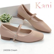Kani Shoes รองเท้าแมรรี่เจน ประดับด้วยเข็มขัดเพชรคาด วัสดุเป็นพื้นยาง และส้นยางอย่างดี ไม่ลื่น