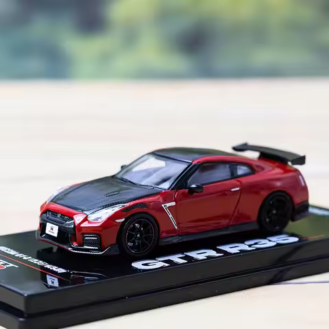 INNO 1:64 GTR R35 red alloy car model