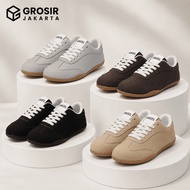 Sneakers Casual Flat Shoes with Lightweight, Comfortable Rubber Soles for College and Work GO2898