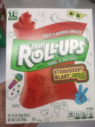 Betty fruit Roll Ups Strawberry Flavored 141g.ขนมหวานชนิดแผ่นกลิ่นสตอเบอรี่ 141 กรัม