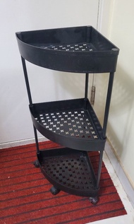浴室牆角塑膠三層置物架 Three-tier plastic bathroom corner shelf