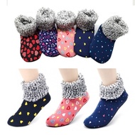 Mubae [3-legged set] Heart Bokashi overshoes/Clover magic socks, winter cold protection, insulated overshoes, non-slip sole
