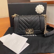 CHANEL 黑荔枝山形紋MINI BOY鏈包