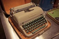Remington Quiet-Riter 1950s 打字機 古董 傢飾 電影道具 文青 咖啡店
