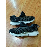 Children's shoes size 33.5