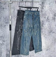 Thug Club 24FW 激光拼接鎌刀圖案刺繡 男中腰寬鬆牛仔褲