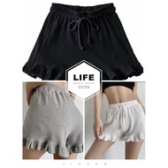 Women's shorts with elastic ruffles, Shorts, loose and stretchy form, comfortable to wear at home - 