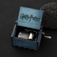 [Hand-Cranked Wooden Music Box Music Box]