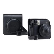 [DJS LIFESTYLE] 富士原廠度身訂造 FUJIFILM INSTAX MINI 99 富士即影即有菲林相機保護套完美貼合相機機身，全面防塵及防止日常刮花。採用優質黑色合成皮革製成，前方壓印