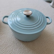 Le Creuset 粉藍色圓形鑄鐵鍋(22x22)