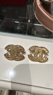 Chanel 金色大logo耳環