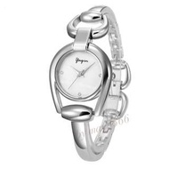 千頌伊（全智賢）的最愛 韓版🇰🇷時尚個性 石英錶/女錶/閨蜜錶（類似GUCCI）South Korea thousand Chung Yi (Jeon Ji Hyun) favorite Korean version of fashion personality quartz watch / female form / girlfriendly table (similar to GUCCI)