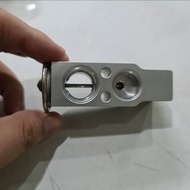 Toyota Fortuner Front Expansion Valve (Block Valve) Denso 2370 Expansion Valve Denso