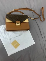 二手 MK Michael Kors Sloan 咖金logo 手提/斜背 信封包