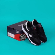 Reebok Lx 2200 Classic Black Sepatu