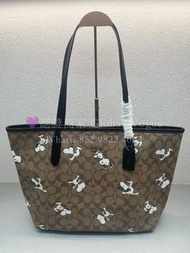 紫鑽🌟誠信商家🌟💜全新Coach City Tote (Snoopy Print) 手提包 棕色 帆布 Size 33x29x16生日禮物 節日 情人節